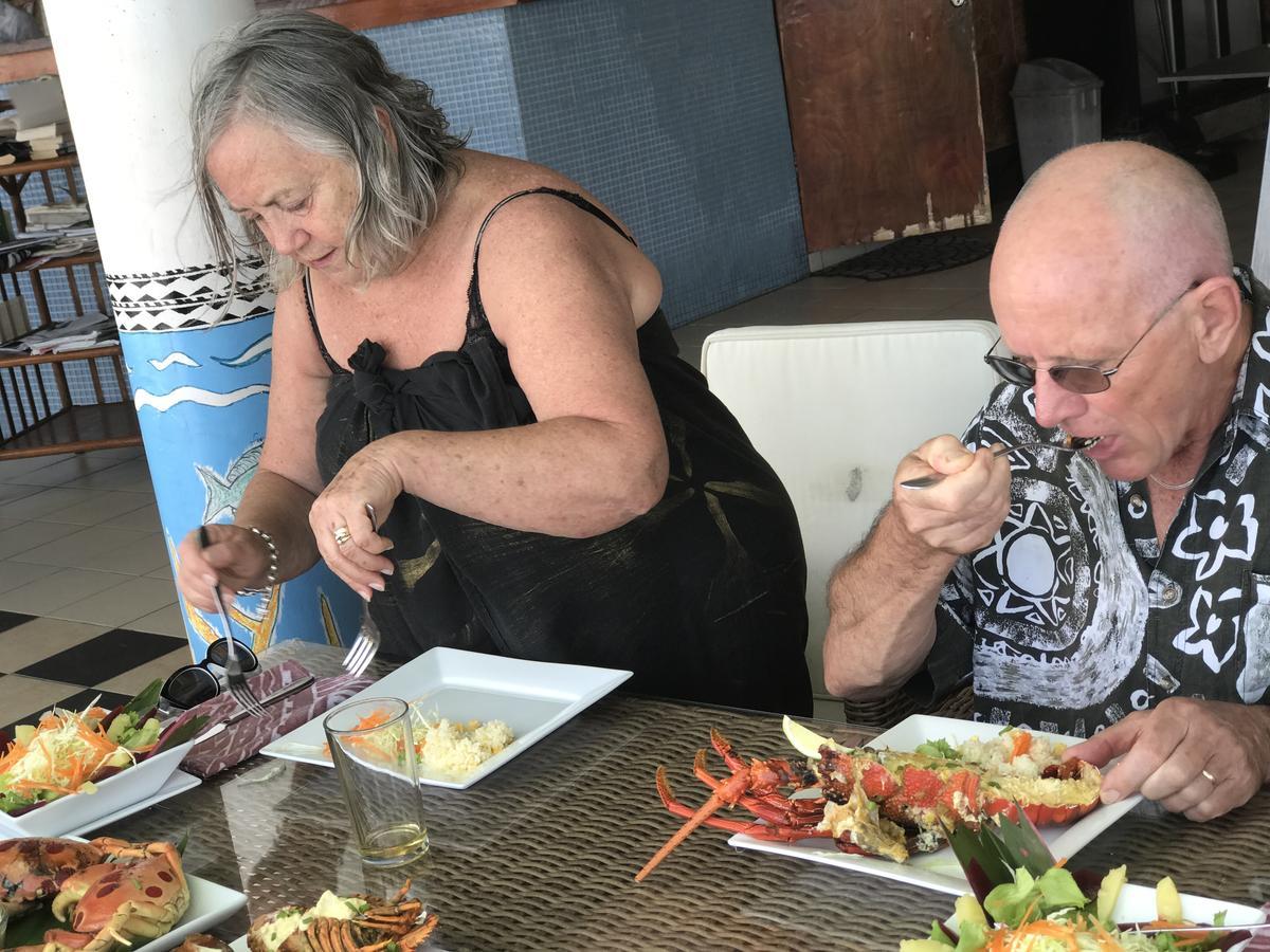 Litia Sini Beach Fales Lalomanu Bagian luar foto