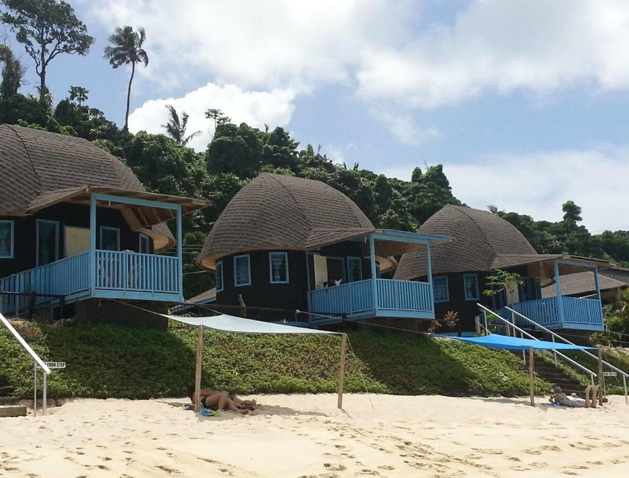 Litia Sini Beach Fales Lalomanu Bagian luar foto